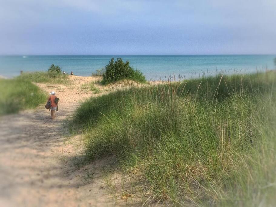 Cozy Cottage Retreat Lambton Shores エクステリア 写真