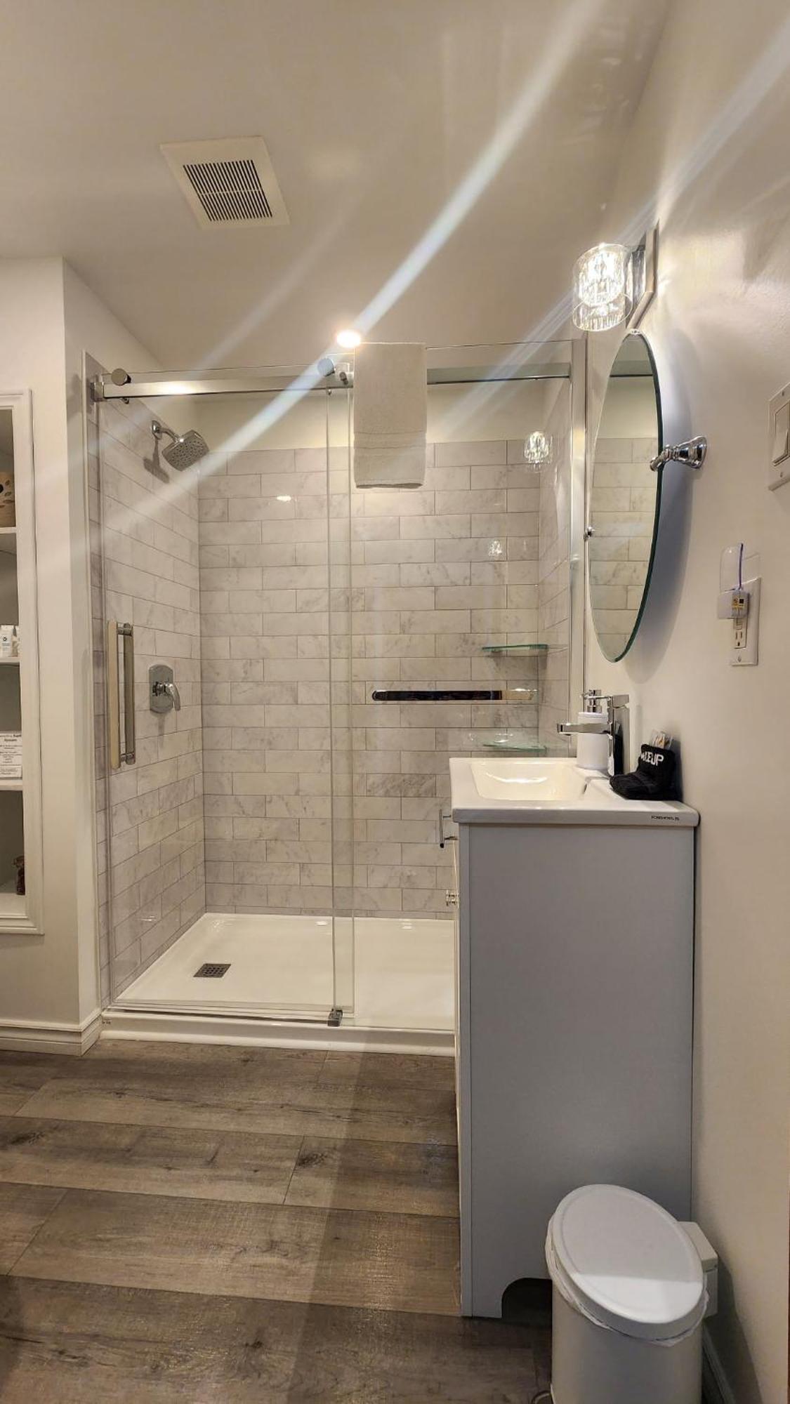 Cozy Cottage Retreat Lambton Shores エクステリア 写真