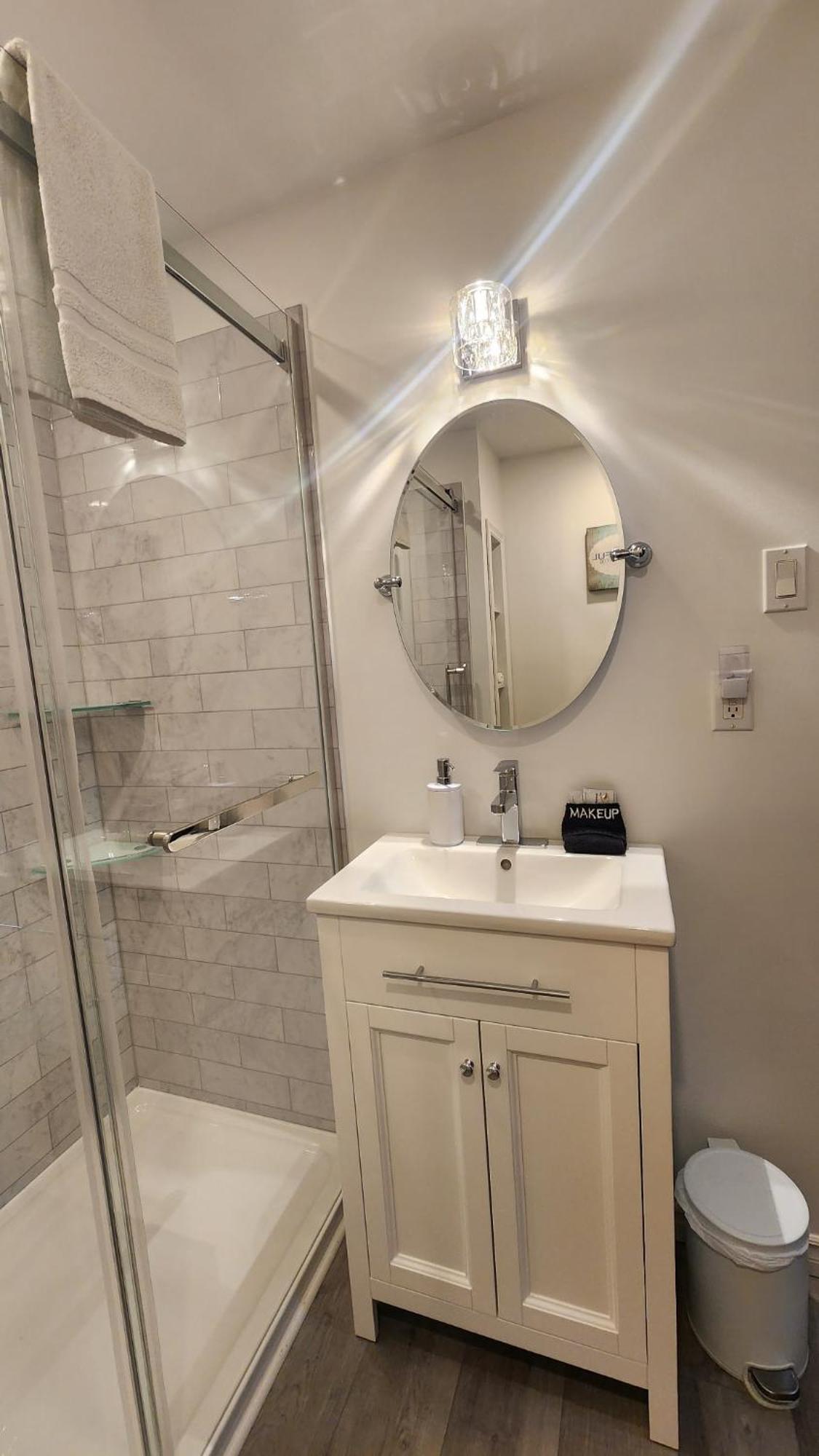 Cozy Cottage Retreat Lambton Shores エクステリア 写真